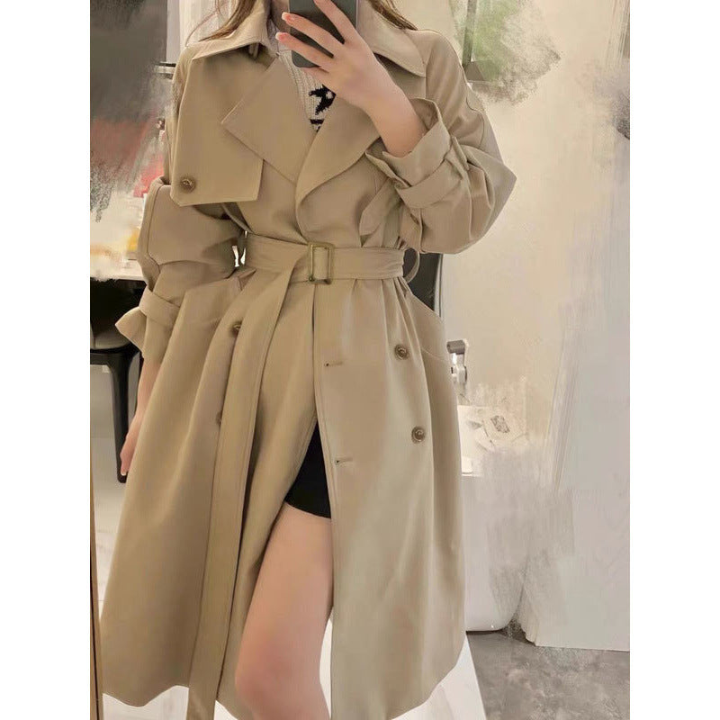 Manteau trench femme : chic et intemporel